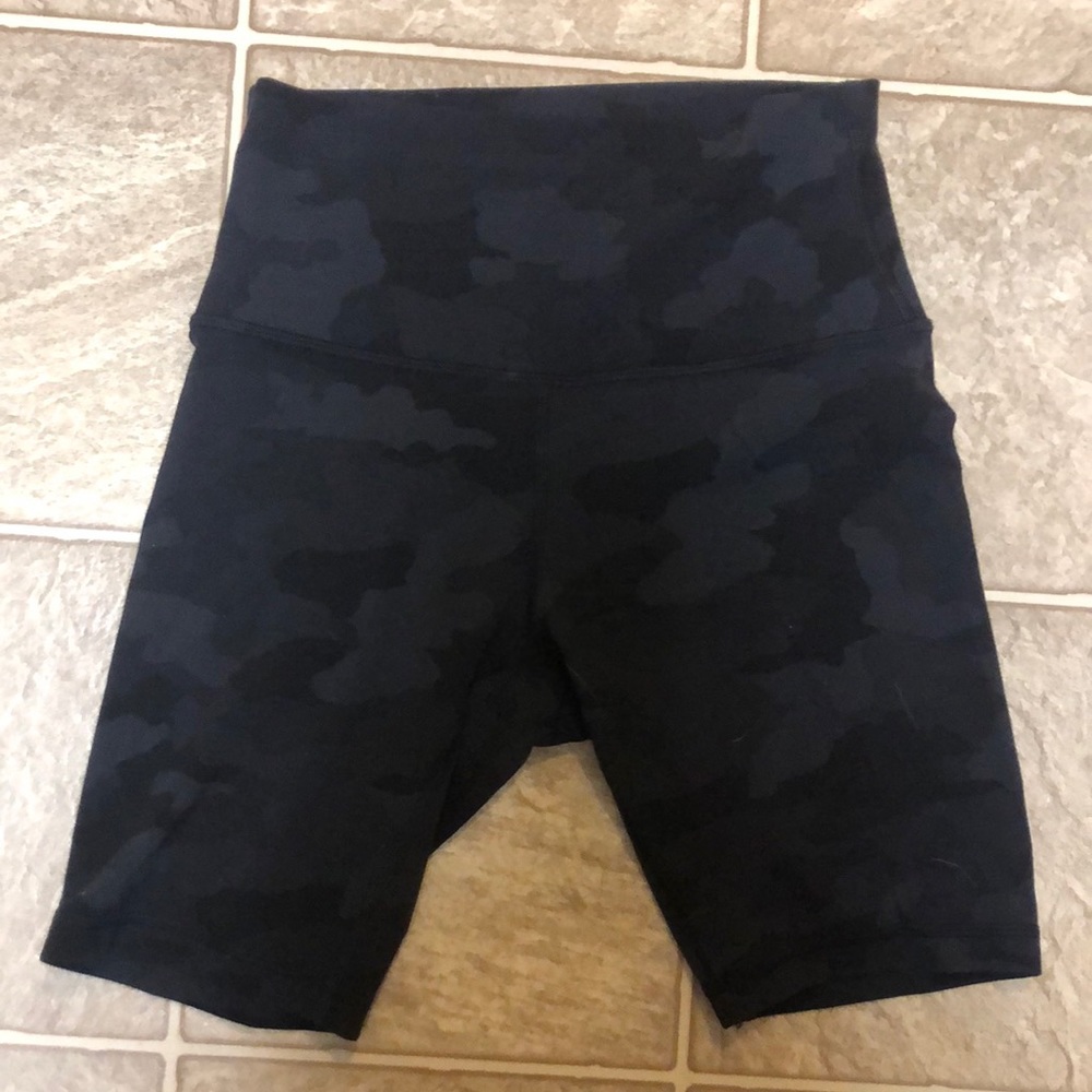 Lululemon Align High-Rise Short 8” in the color Deep Coal